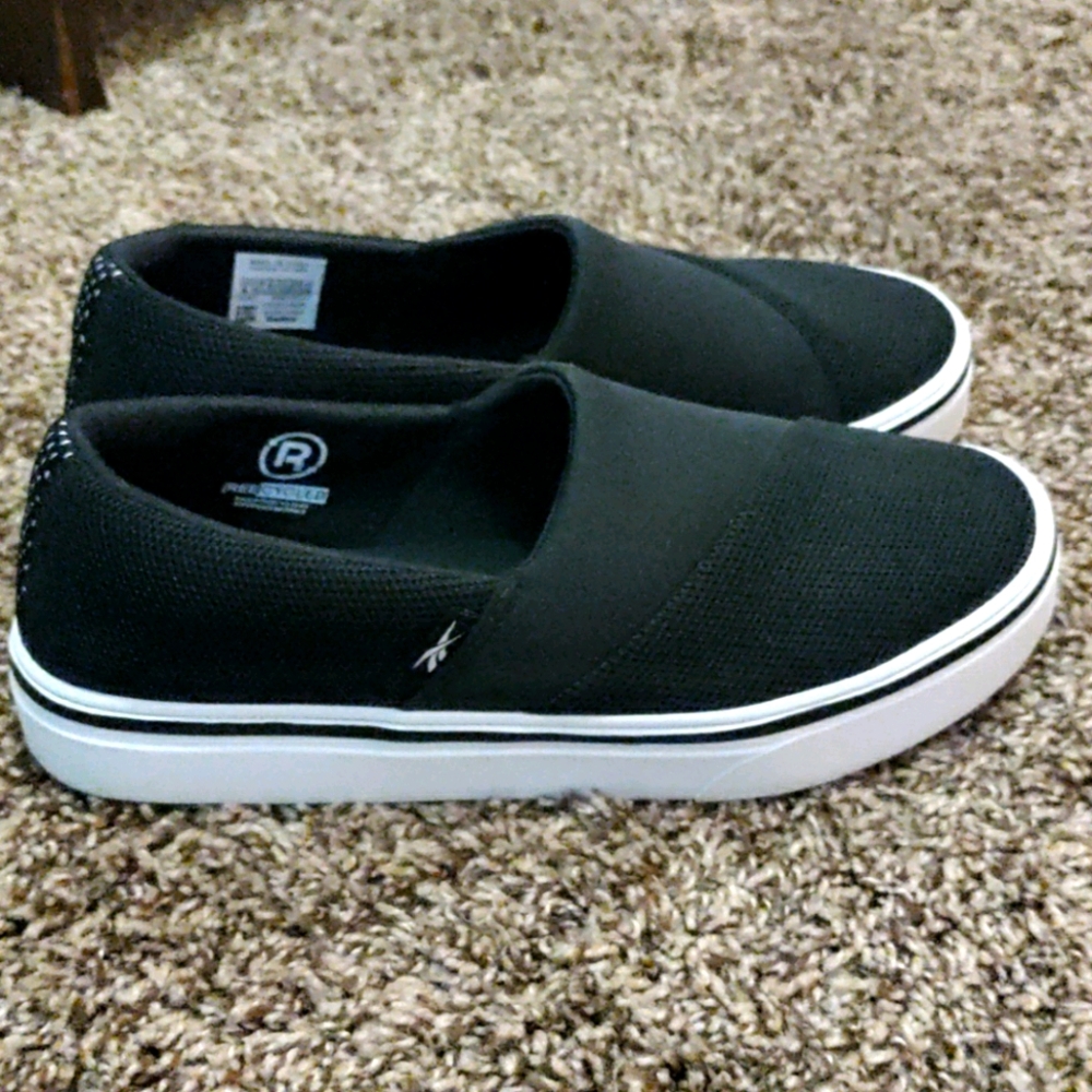 Reebok Katura slip on shoe